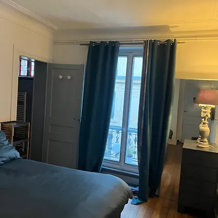 Appartement champs Élysée *